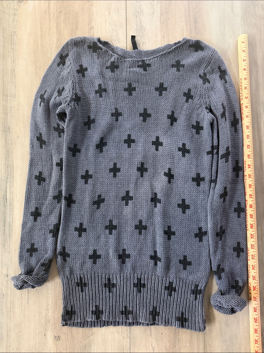 Women's H&M Divided Large Gray Cross Pattern Knit Sweater